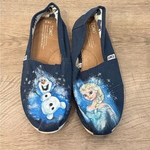 Toms Women's size 8.5 Custom Hand Painted Shoes Inspired by Frozen - Preowned